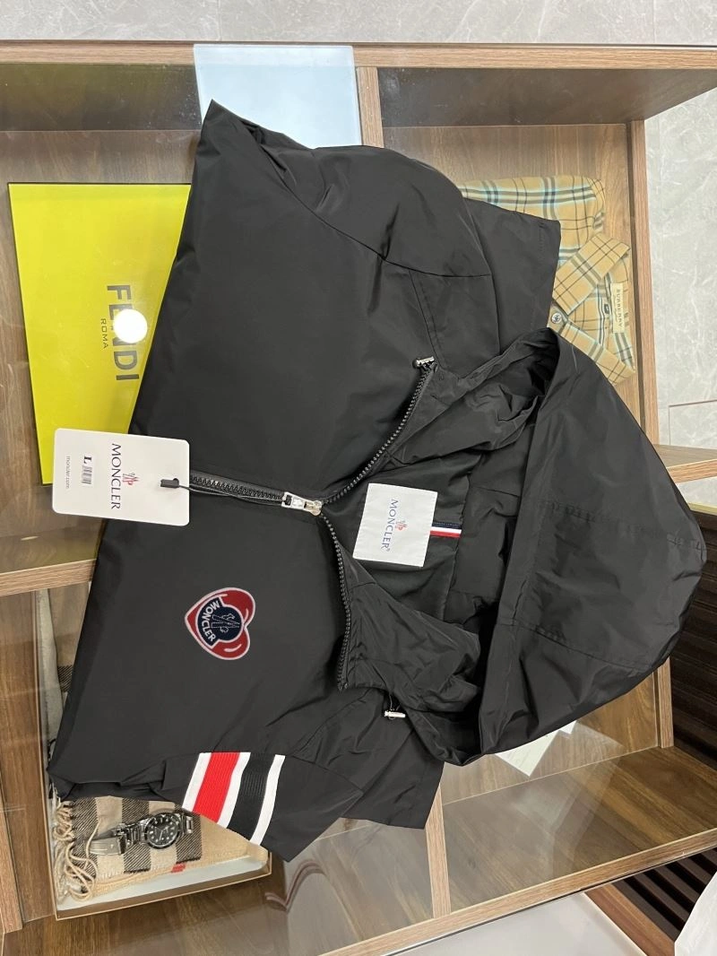 Moncler Outwear Timeless 142091