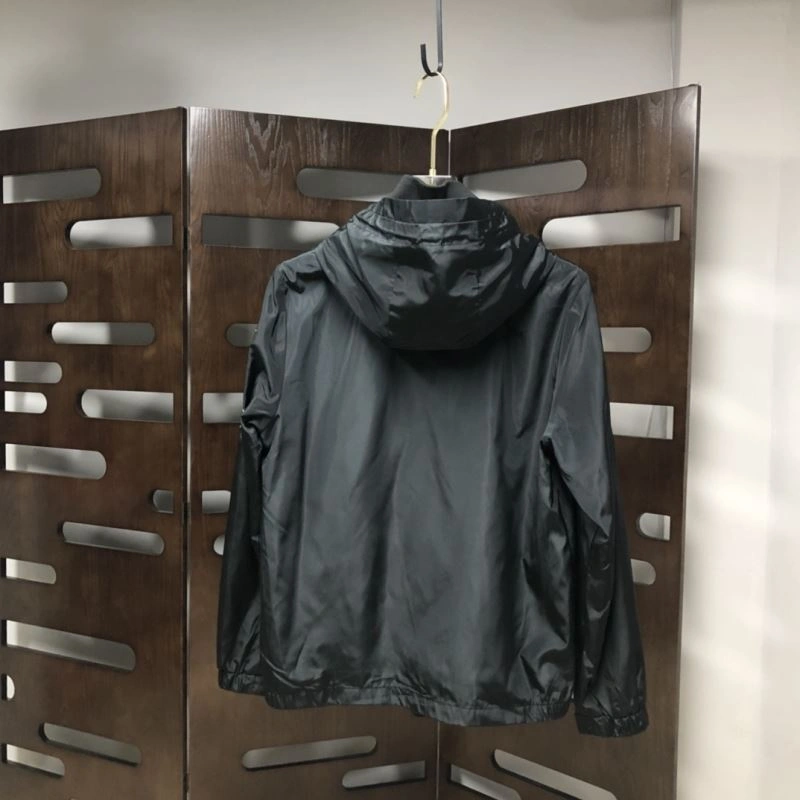 Durable Moncler Outwear 142081