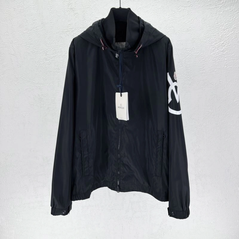 Moncler Outwear SportInspired 142080