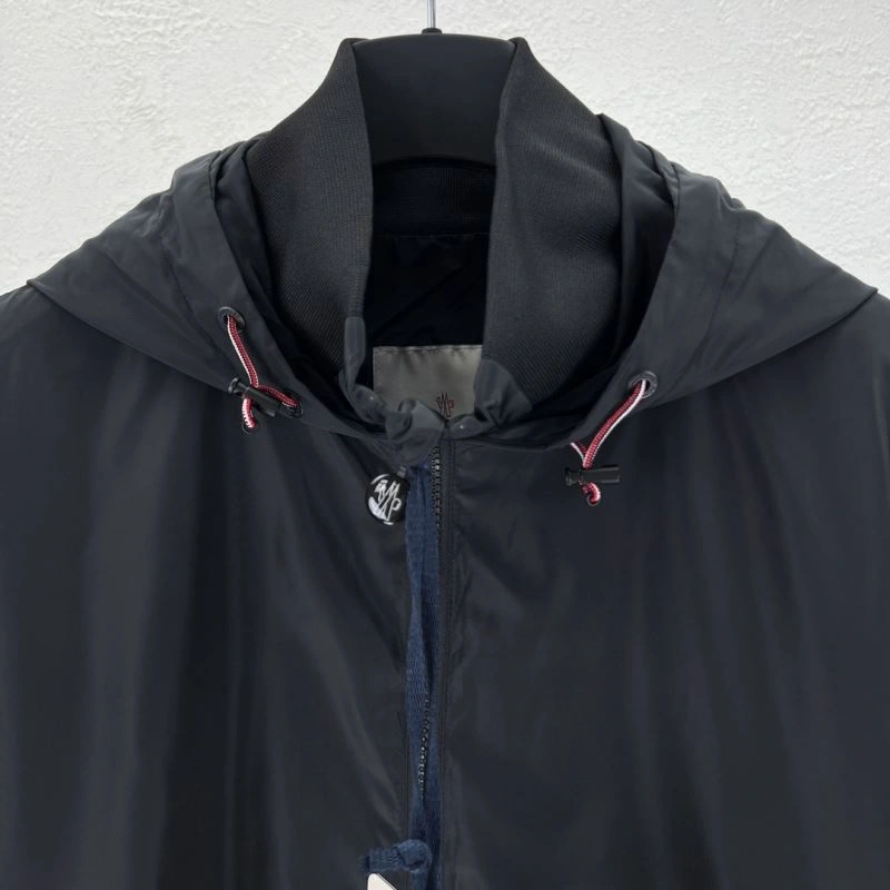 Moncler Outwear SportInspired 142080