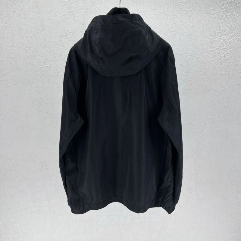 Moncler Outwear SportInspired 142080