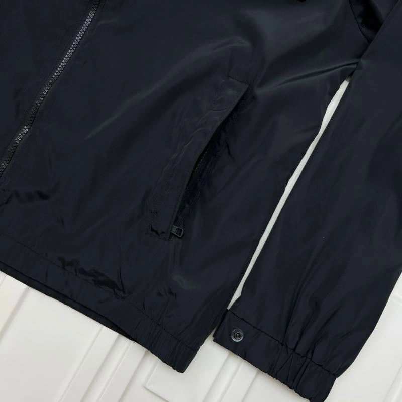 Moncler Outwear SportInspired 142080