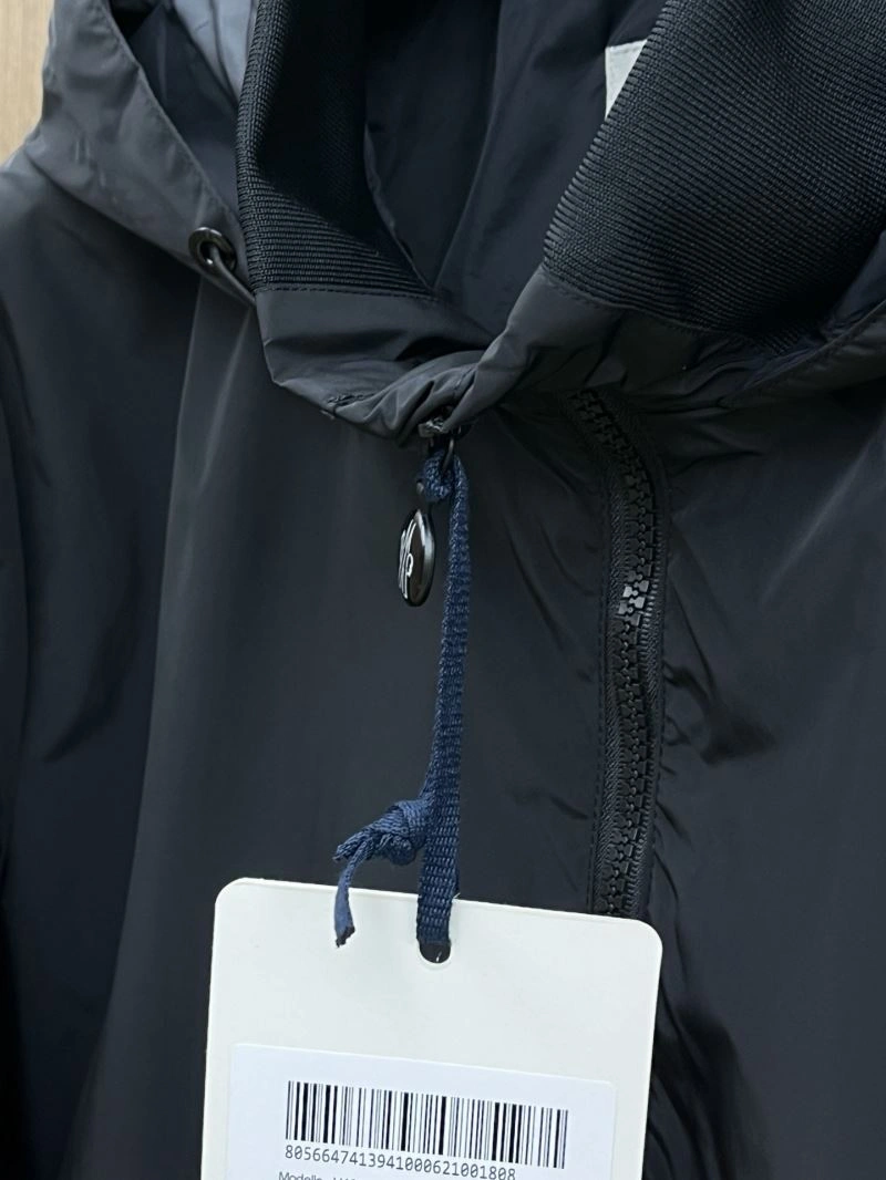 Moncler Outwear AllSeason 142085