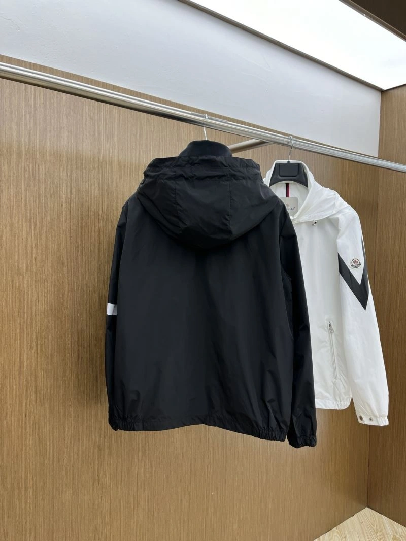 Moncler Outwear AllSeason 142085