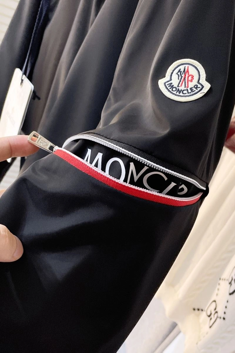 Moncler Outwear Fashionable 142079