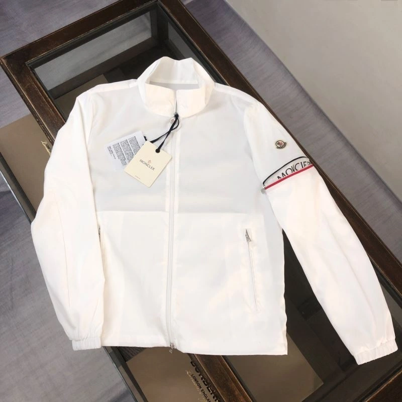Moncler Outwear Upgraded 142077