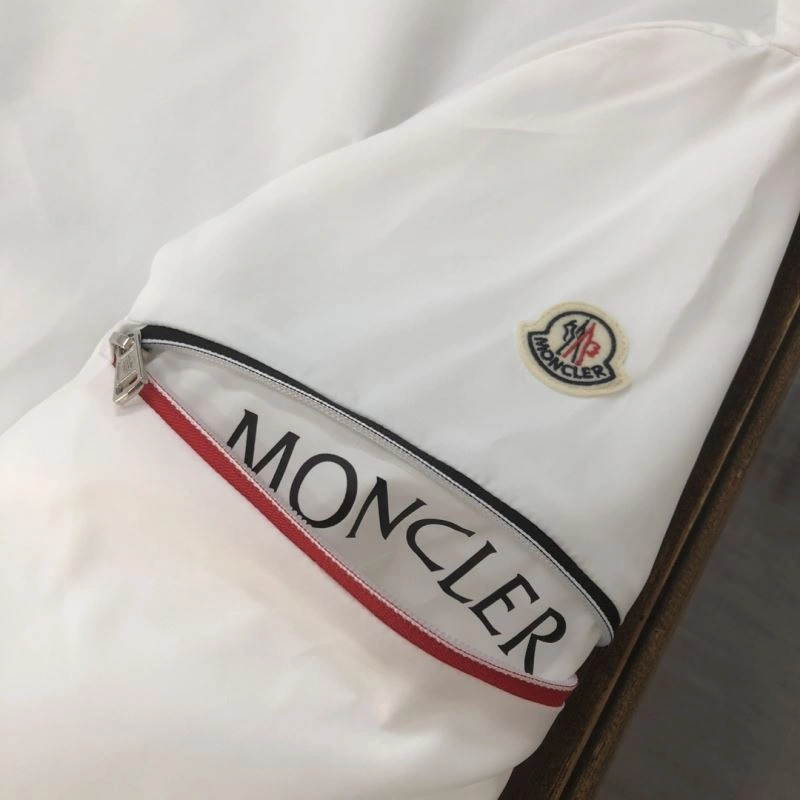 Moncler Outwear Upgraded 142077