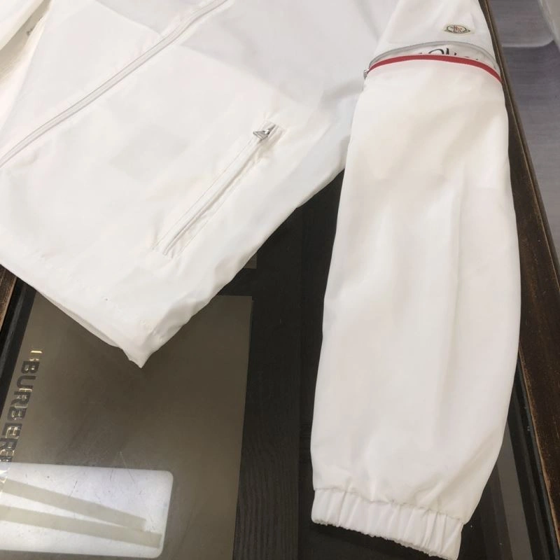 Moncler Outwear Upgraded 142077
