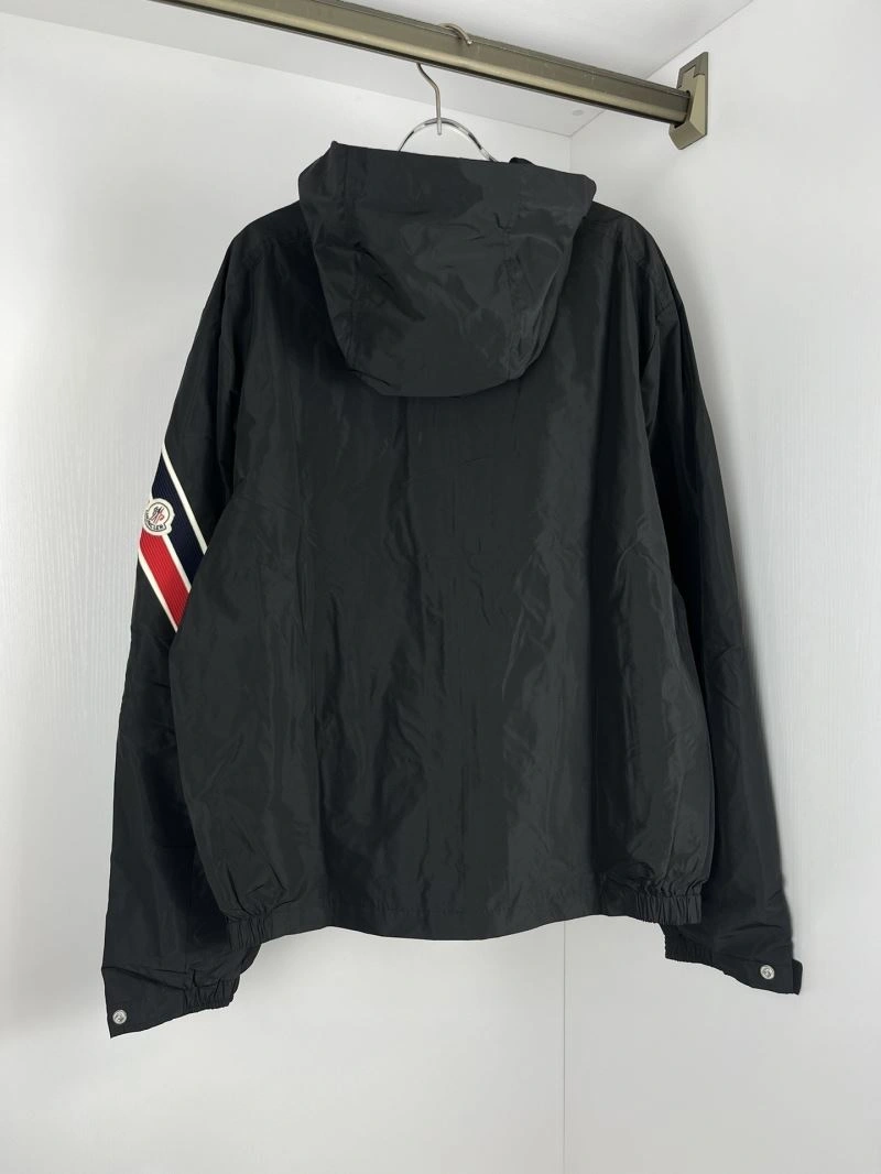 TechFriendly Moncler Outwear 142083