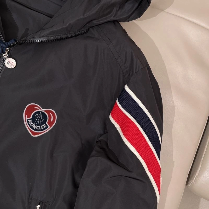 Moncler Outwear Durable 142078