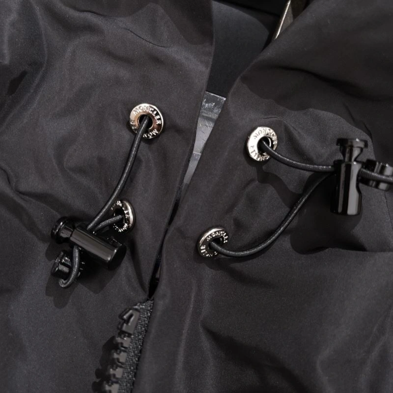 Moncler Outwear Durable 142078