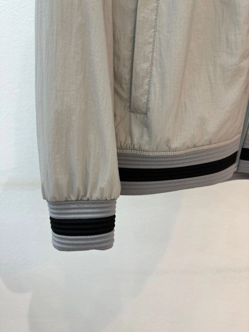 Reliable Moncler Outwear 142145