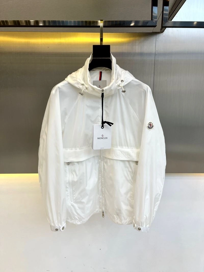 GoAnywhere Moncler Outwear 142072