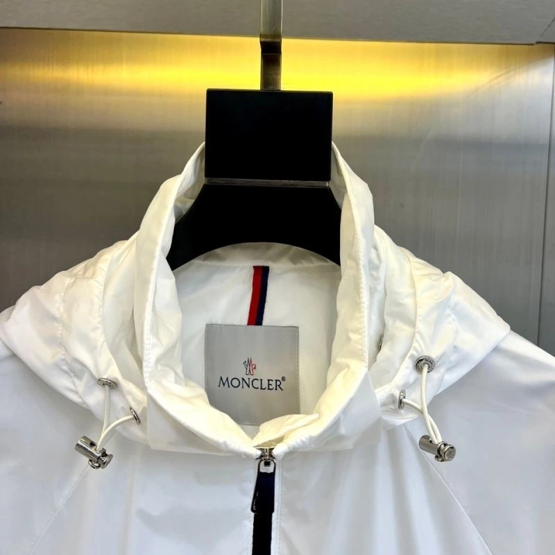 GoAnywhere Moncler Outwear 142072