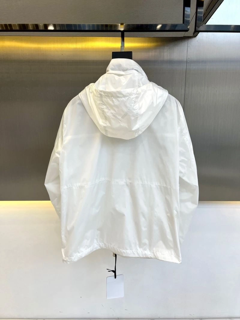 GoAnywhere Moncler Outwear 142072