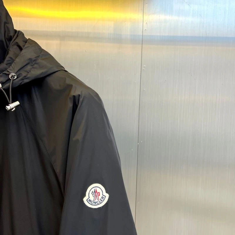 Moncler Outwear AllSeason 142071