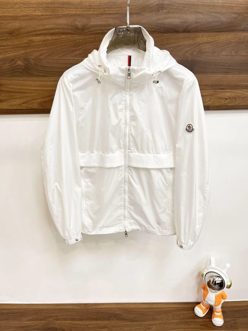 Moncler Outwear Trendsetting 142069