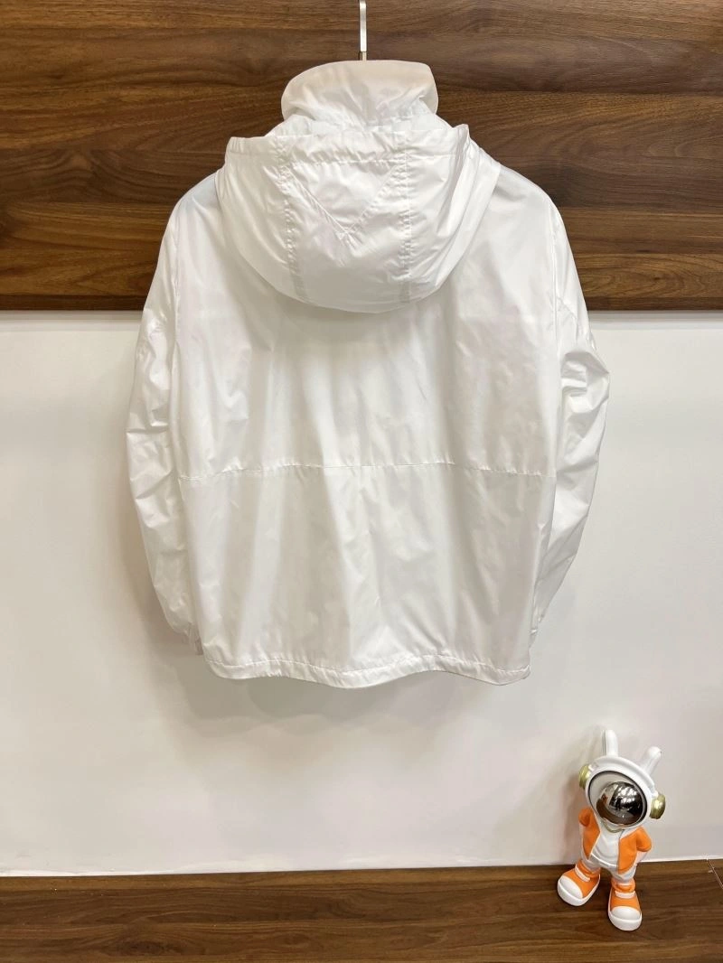 Moncler Outwear Trendsetting 142069