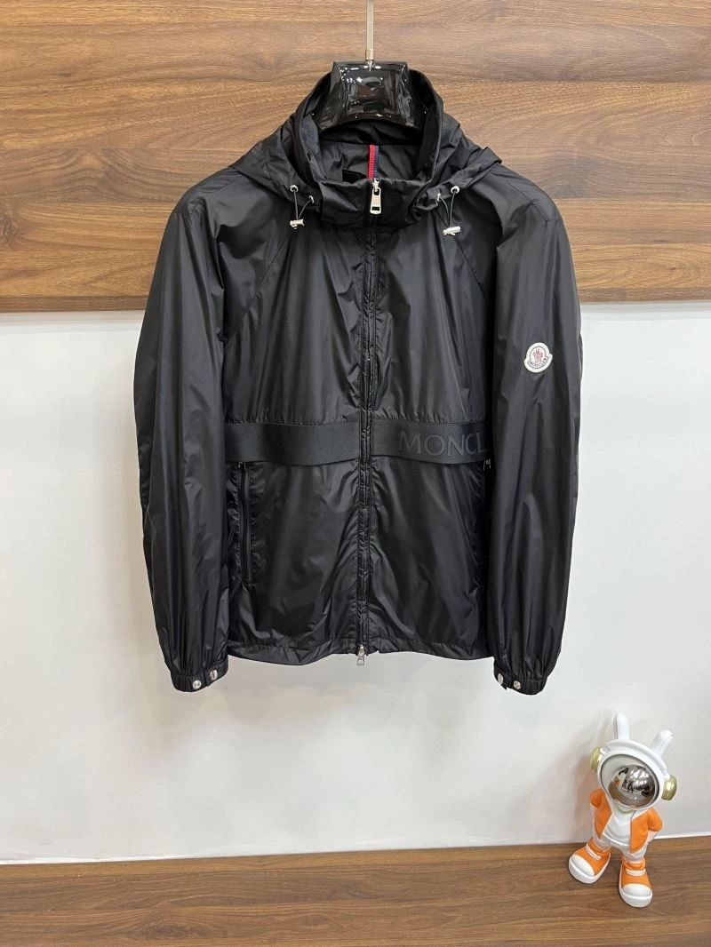 Popular Moncler Outwear 142067