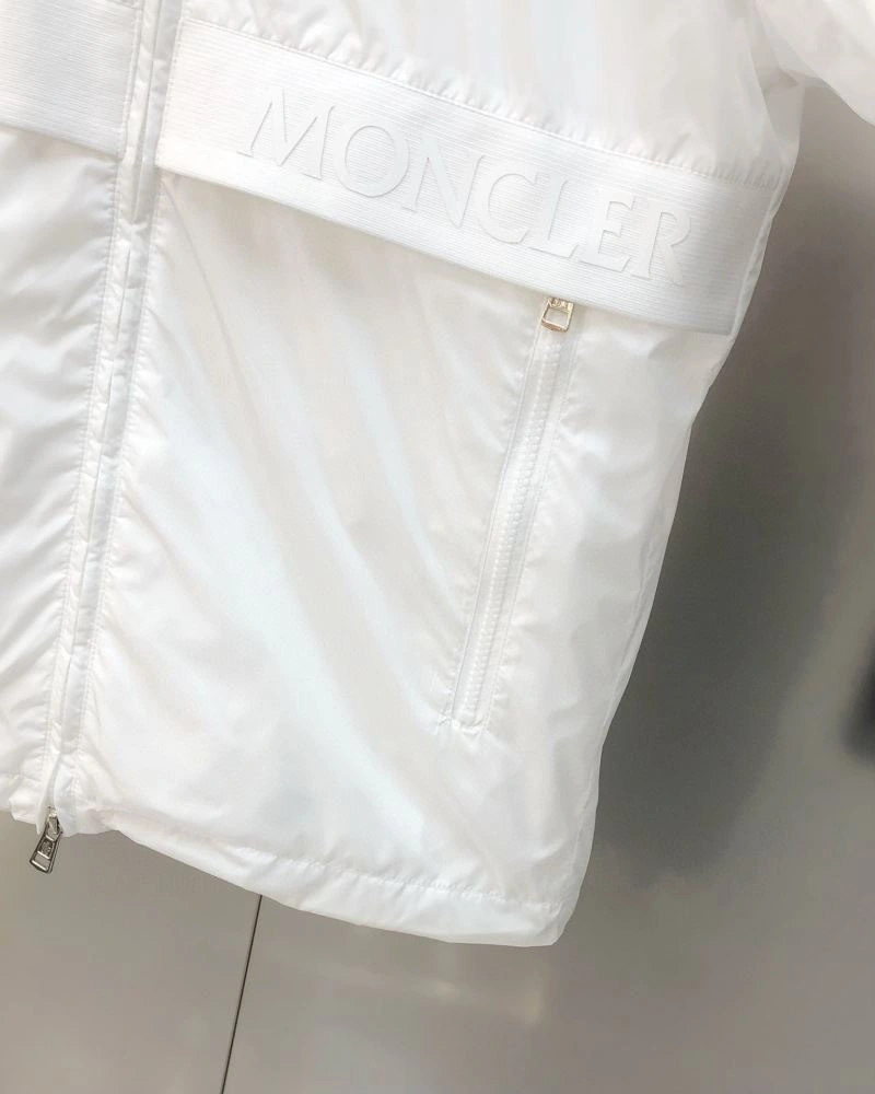 Moncler Outwear UrbanChic 142065