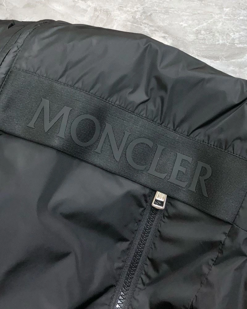 Moncler Outwear FreshLook 142064