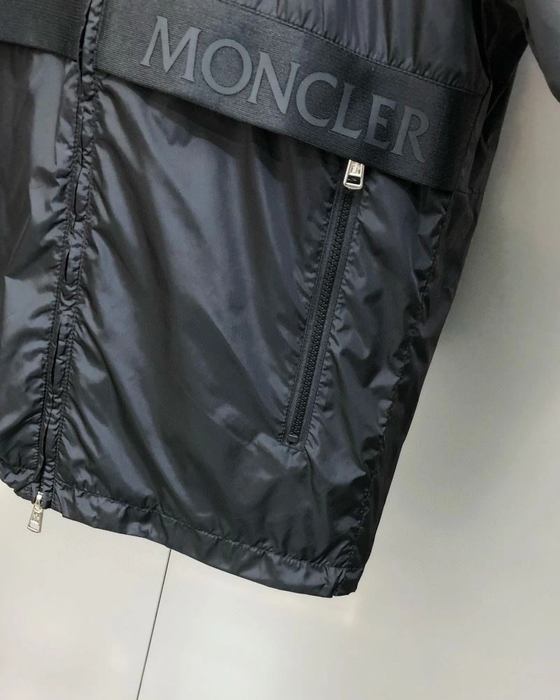 Moncler Outwear FreshLook 142064