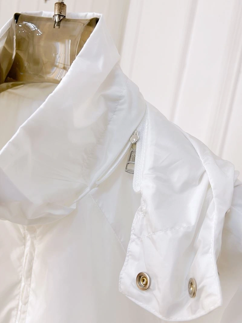 Moncler Outwear Efficient 142066