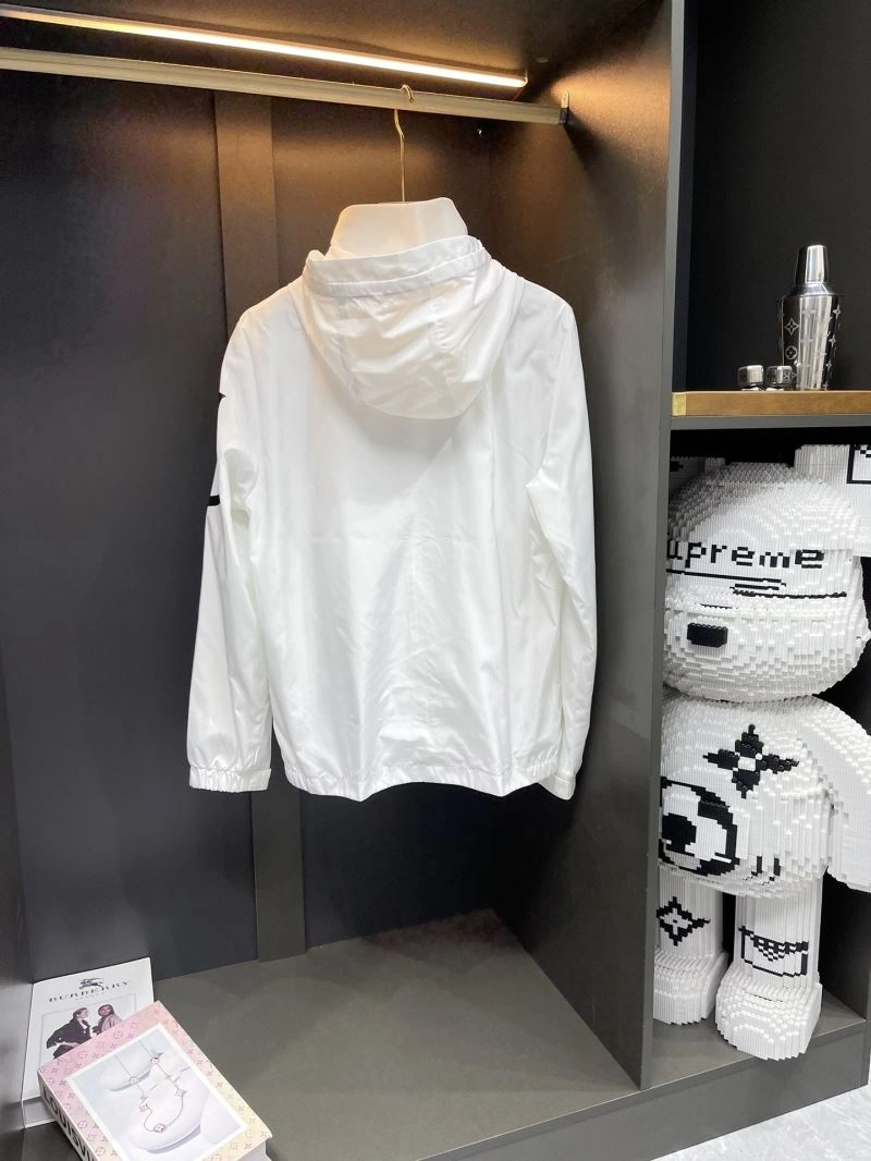 Moncler Outwear Youthful 142062