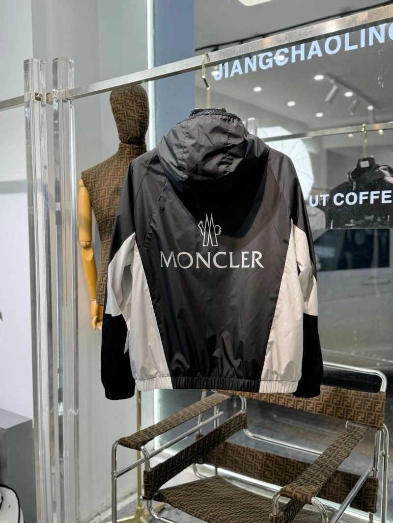 Moncler Outwear Contemporary 142137