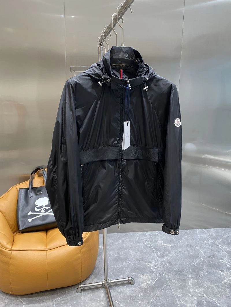 Moncler Outwear ModernLook 142061