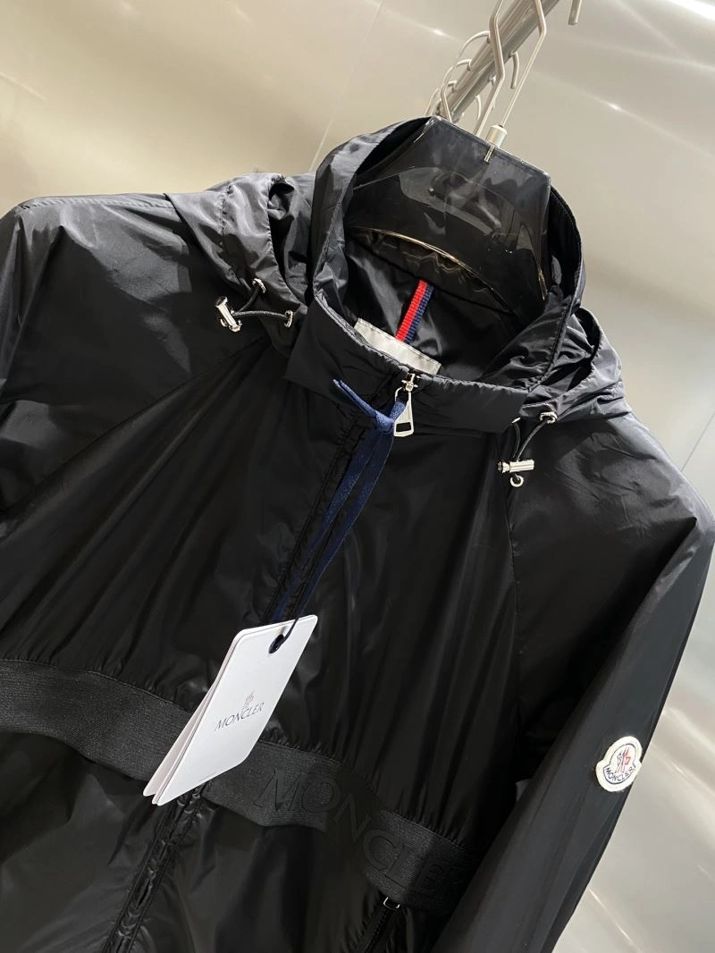 Moncler Outwear ModernLook 142061