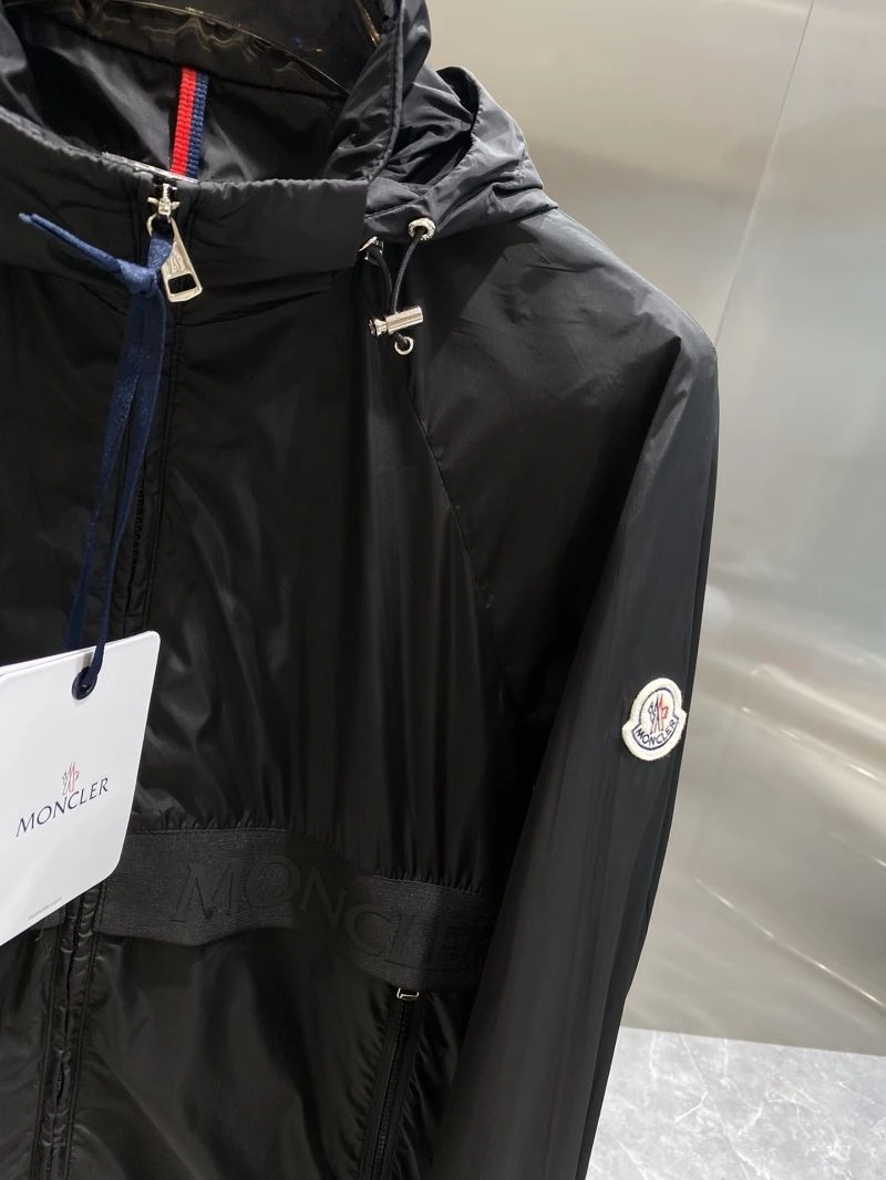 Moncler Outwear ModernLook 142061