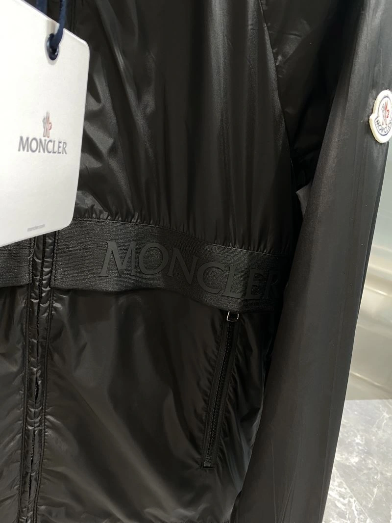 Moncler Outwear ModernLook 142061