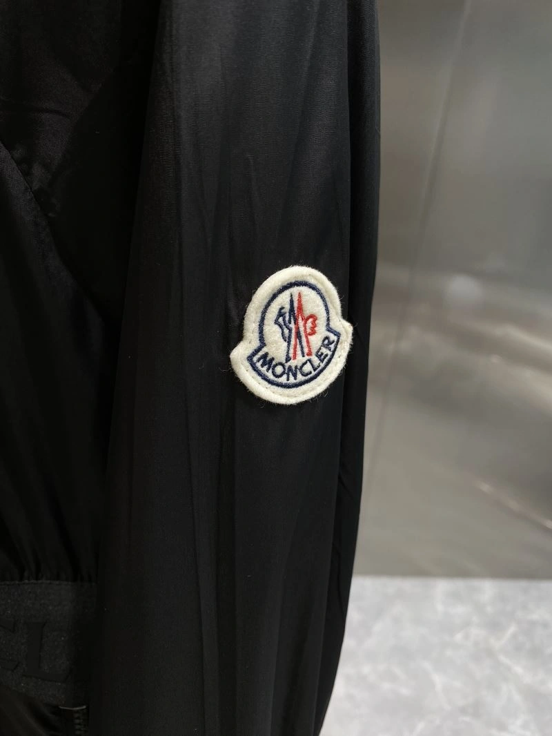 Moncler Outwear ModernLook 142061
