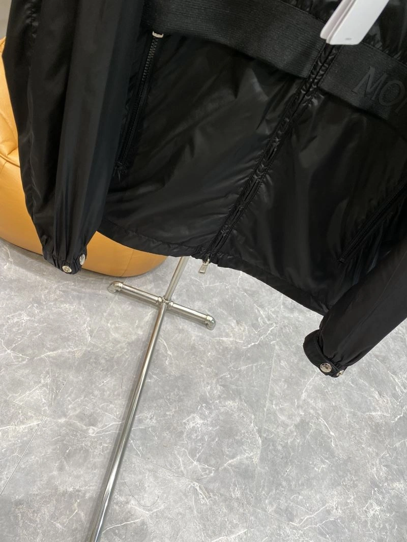 Moncler Outwear ModernLook 142061