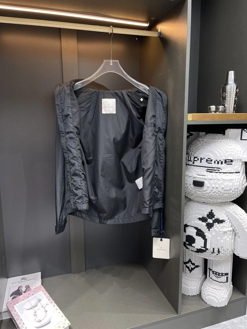 Moncler Outwear ModernLook 142059