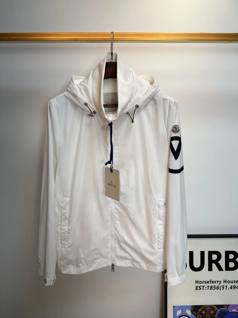 Moncler Outwear Durable 142058