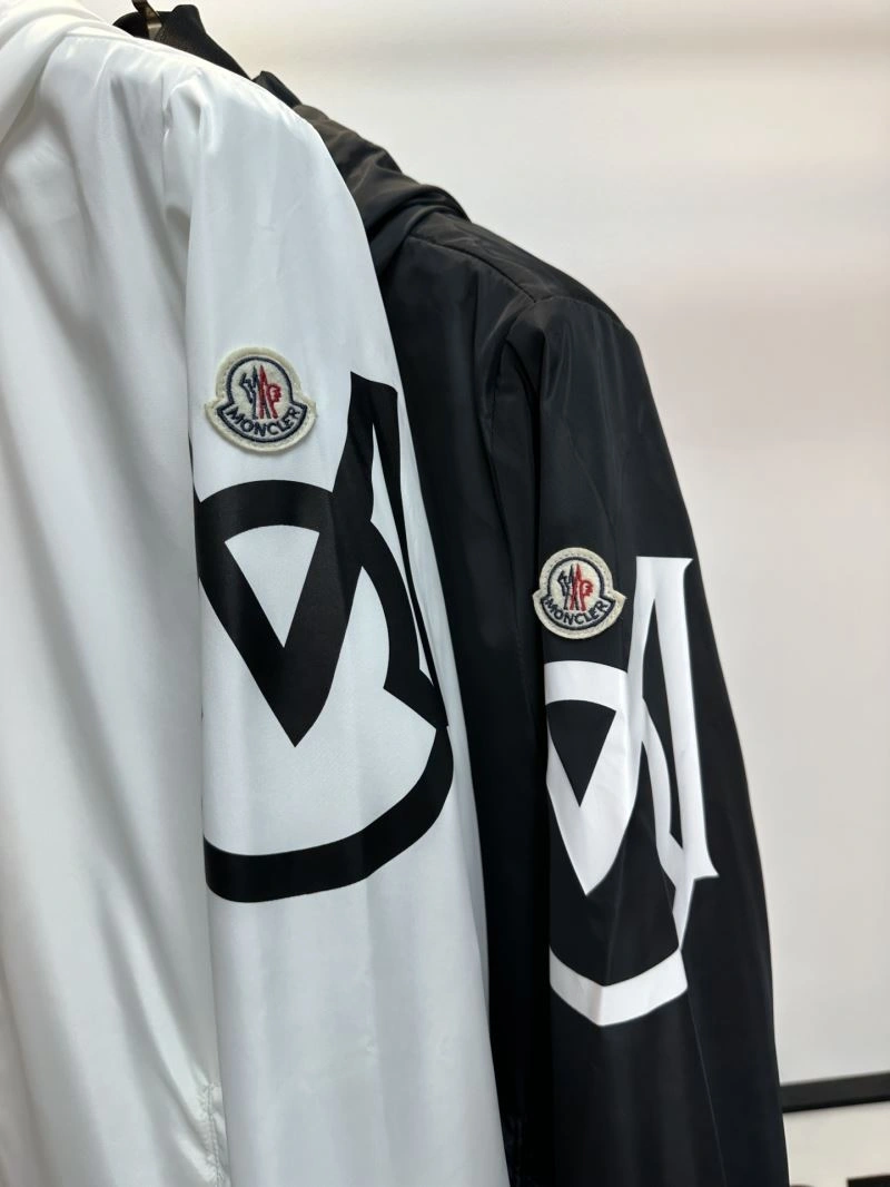 Moncler Outwear Durable 142058
