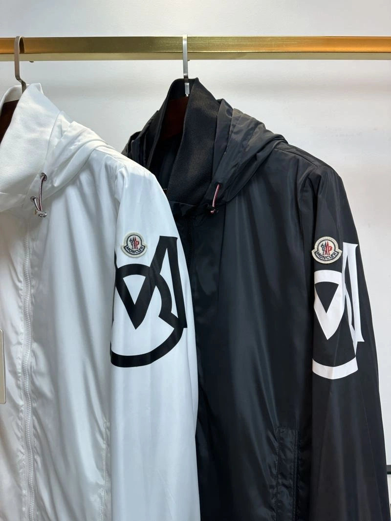 Moncler Outwear Durable 142058