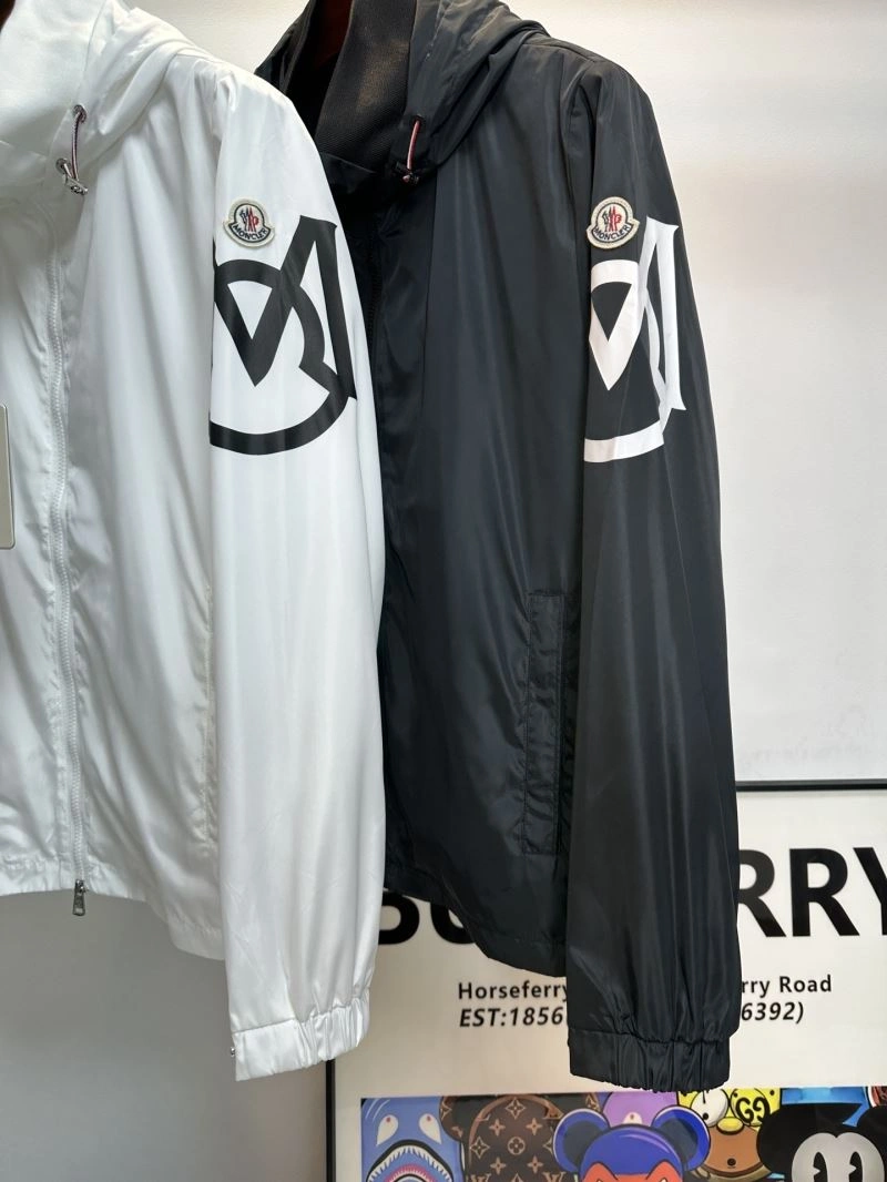 Moncler Outwear Durable 142058
