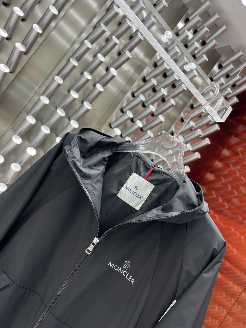 Moncler Outwear ZipUp 142054