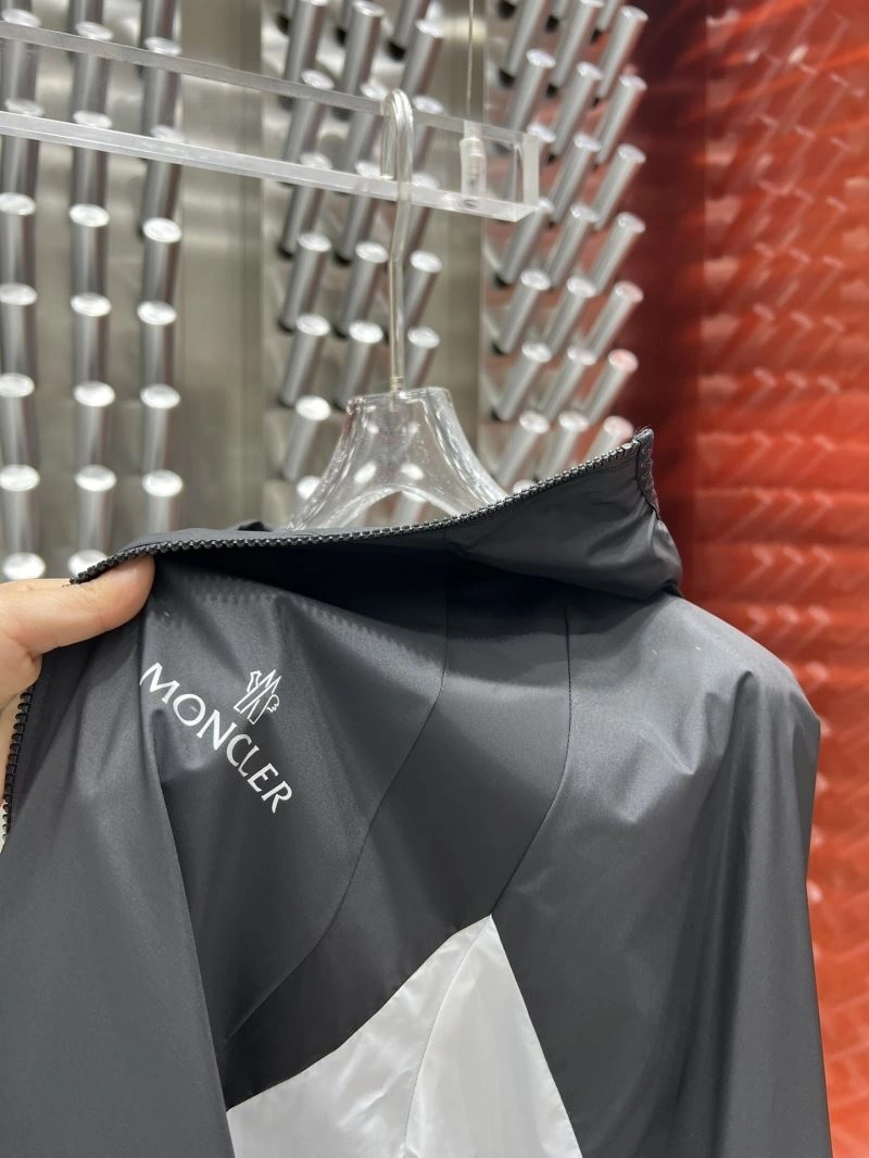 Moncler Outwear ZipUp 142054