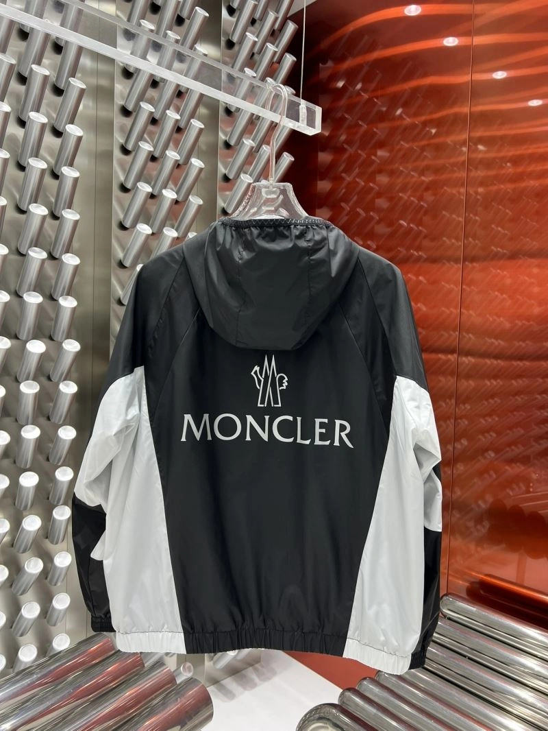 Moncler Outwear ZipUp 142054