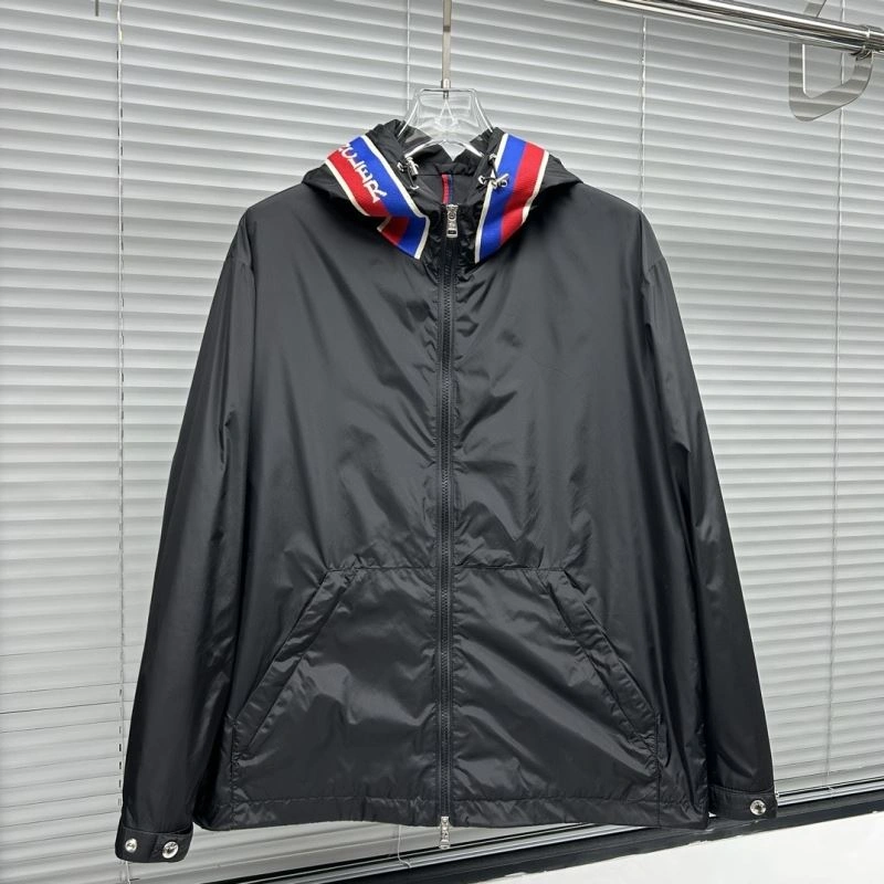 Contemporary Moncler Outwear 142050