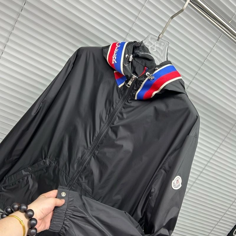 Contemporary Moncler Outwear 142050