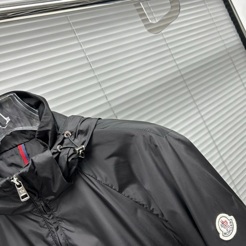 Functional Moncler Outwear 142047