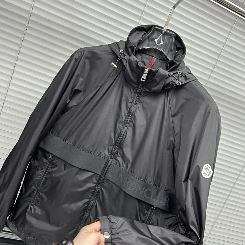 Functional Moncler Outwear 142047