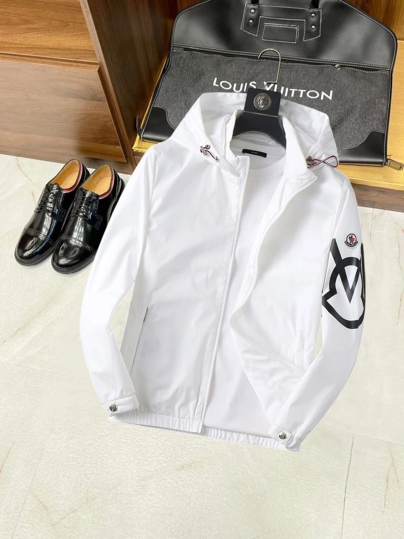 Moncler Outwear WaterResistant 142055