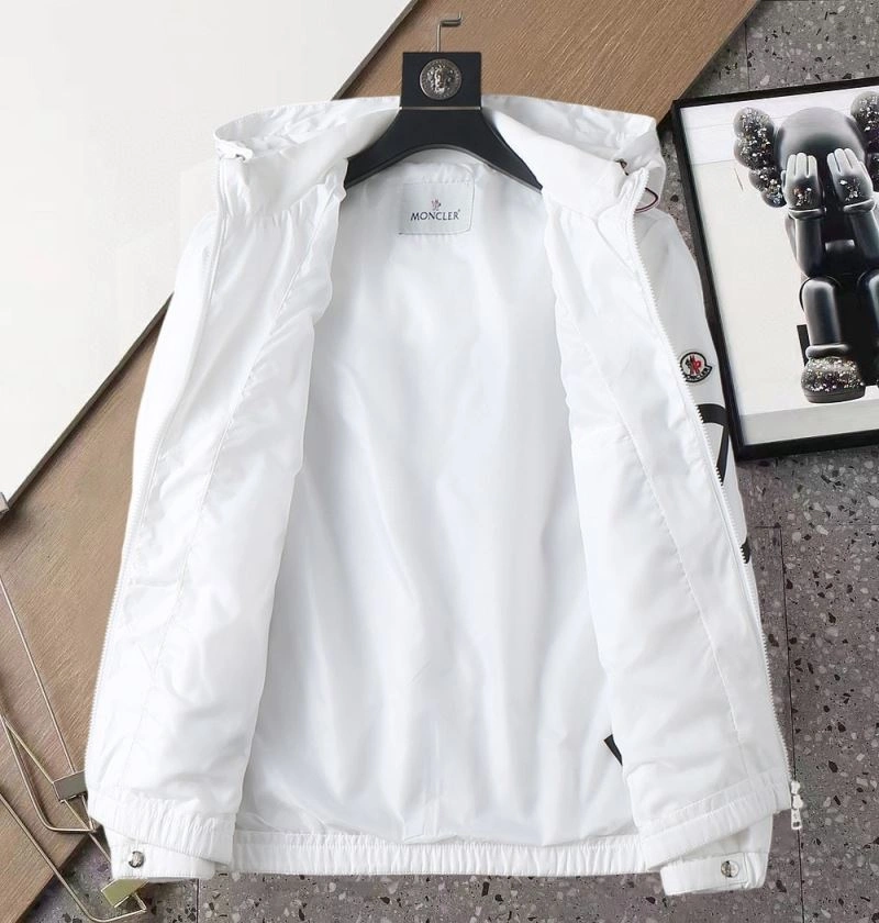 Moncler Outwear WaterResistant 142055