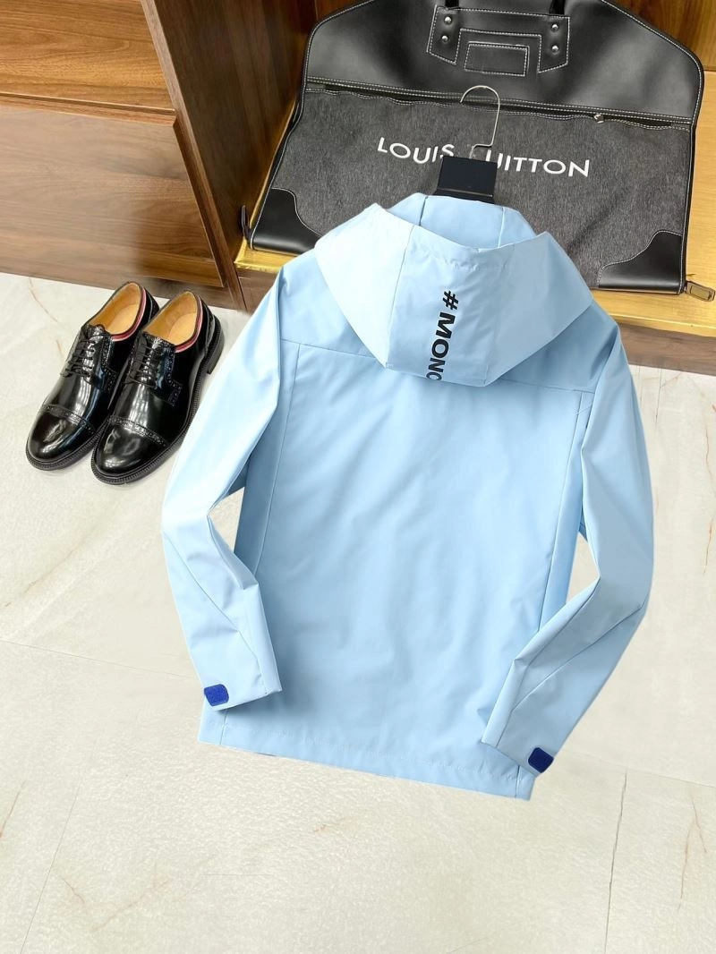 Lightweight Moncler Outwear 142045